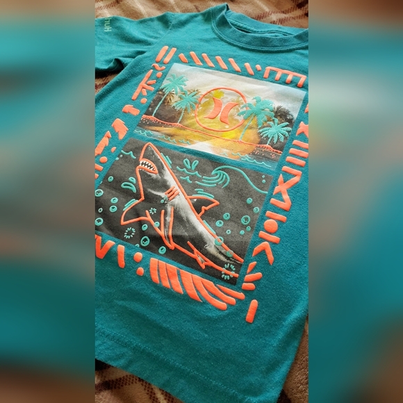 Children's Hurley Graphic Shark Tee short Size 4 XS - Picture 3 of 5